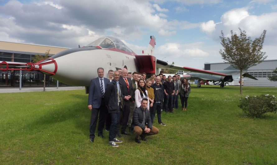 Eine beeindruckende Exkursion zur Firma Airbus Defence & Space und Helicopters