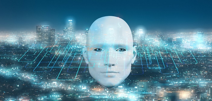 esicht eines humanoiden Roboters eingebettet in einer futuristischen Städtelandschaft