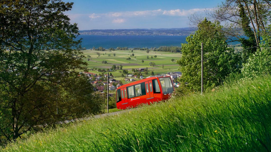 Visualisierung der vollautomatischen Zahnradbahn für die Bahnverbindung Rheineck–Walzenhaus.