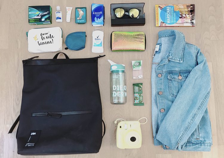7 Things to Keep in Your Backpack