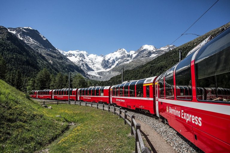 The Top 3 List of Highest Railways in Switzerland #EasyMobiliser ...