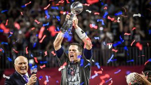 Gewohntes Bild, Tom Brady siegt mit seinen New England Patriots im Super Bowl. Die Lombardi Thropy wird in Boston gefeiert.