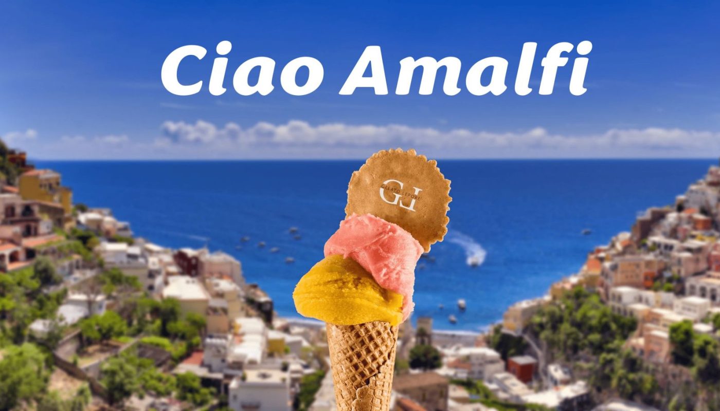 Gelato Lepore Cornet mit der Amalfiküste im Hintergrund