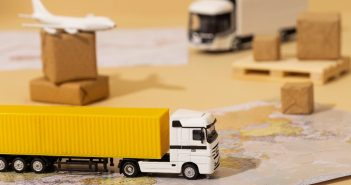 The Technological Journey of the Logistics Industry: From Horse-Drawn Carts to FTF Work