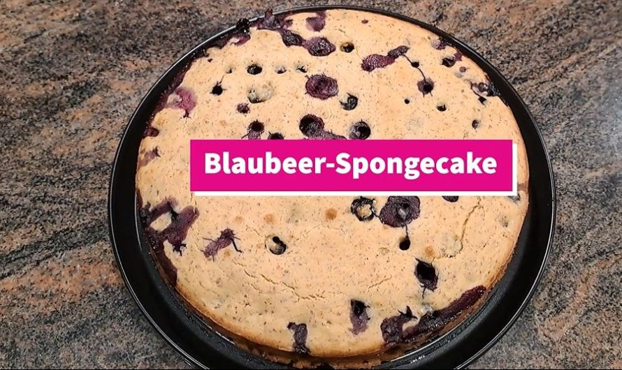 Blaubeer-Spongcake mit weniger Zucker