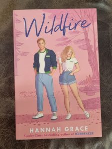 Wildfire, Hannah Grace, Buch, Forced Proximity Trope