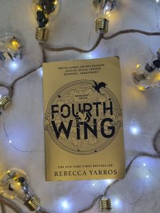 Fourth Wing, Rebecca Yarros, Enemies to Lovers Trope, Buch