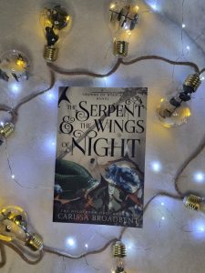 The Serpent & The Wings of Night, Carissa Broadbent, Enemies to Lovers Trope, Buch